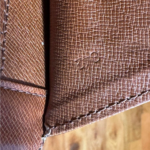 Louis Vuitton Dame Clutch Pouch professionally converted to Sling Cross-bag - Picture 15 of 16